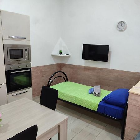 Al Civico 13 Apartment Foggia Exterior foto